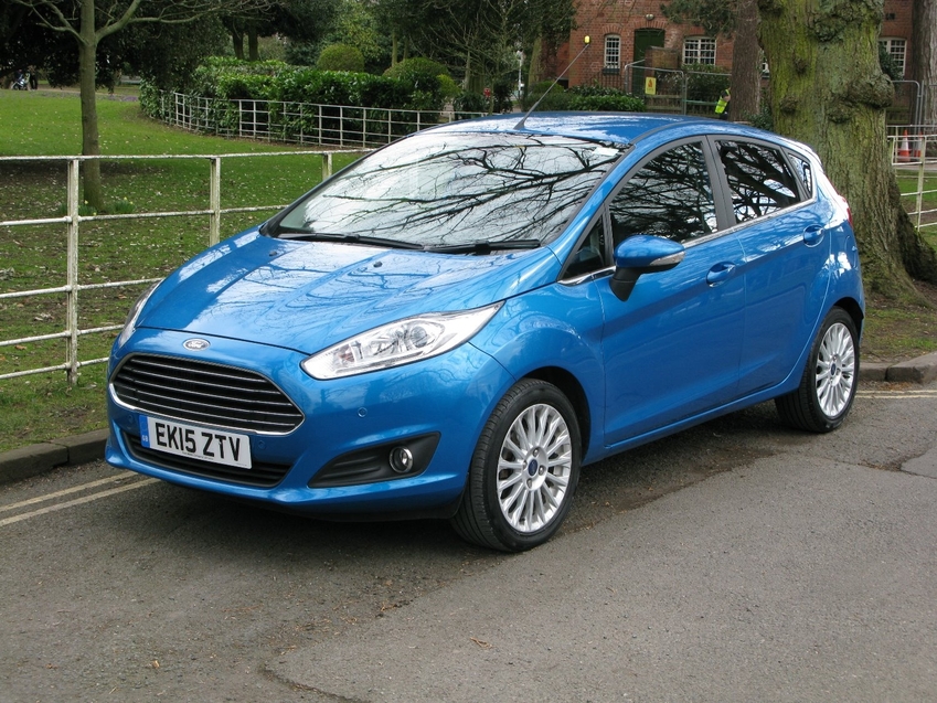 View FORD FIESTA TITANIUM