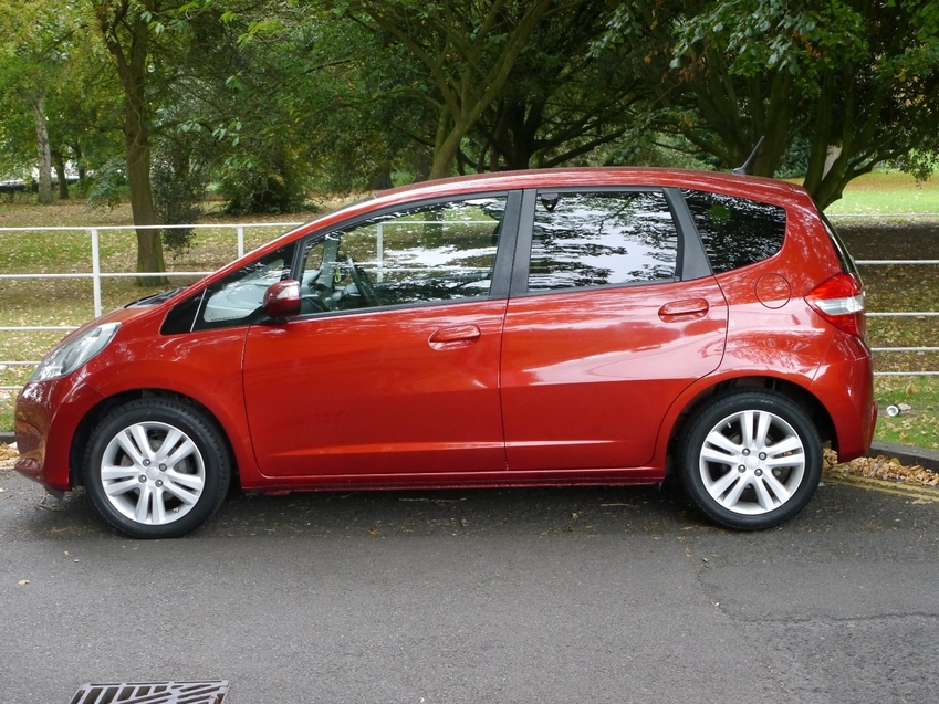 View HONDA JAZZ I-VTEC ES PLUS