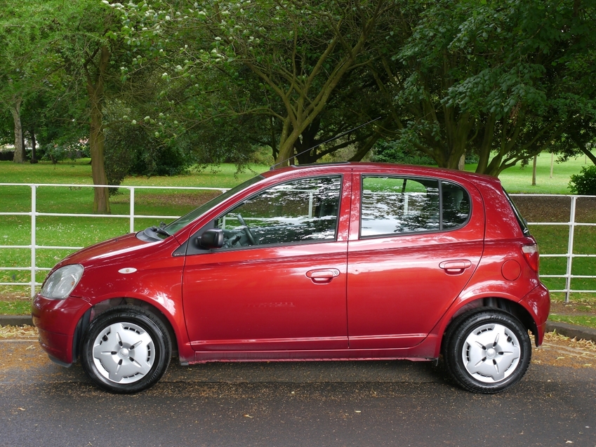 View TOYOTA YARIS VVT-i Colour Collection Red