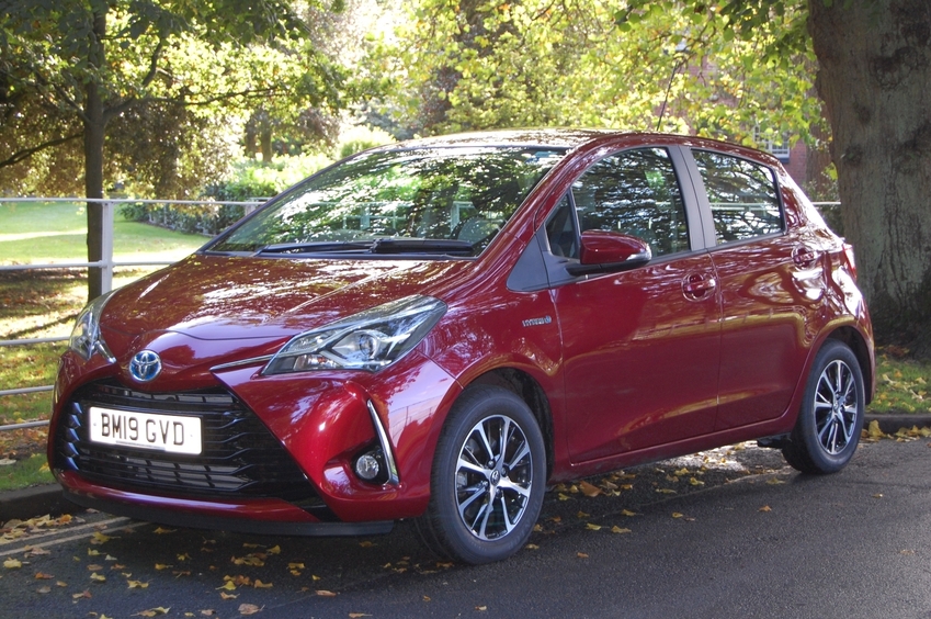 View TOYOTA YARIS VVT-i Auto Icon Tech