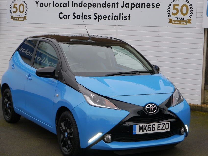 View TOYOTA AYGO VVT-i X-cite 2