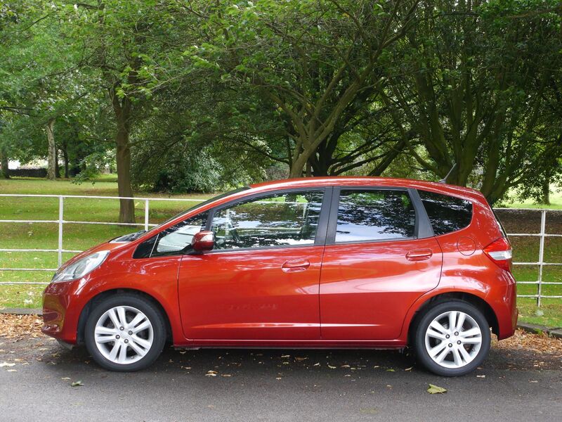 View HONDA JAZZ I-VTEC ES PLUS